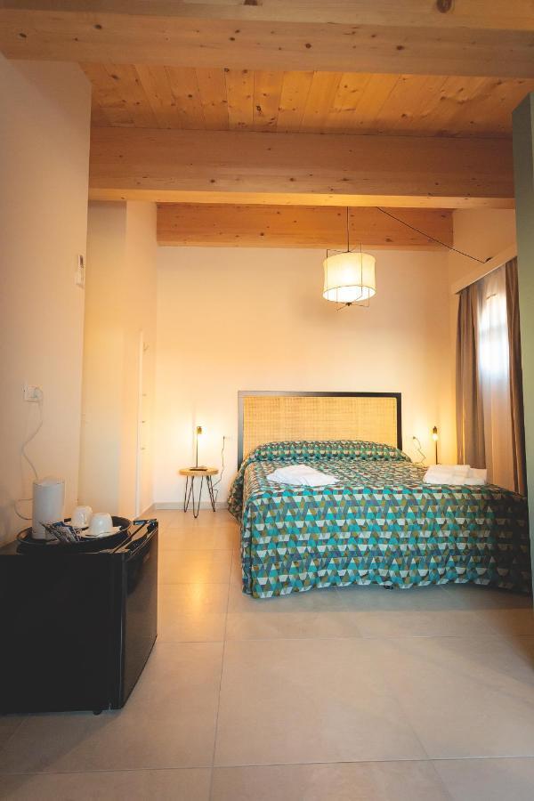Via Siena 4 - Suites & Rooms 切齐纳的码头 外观 照片