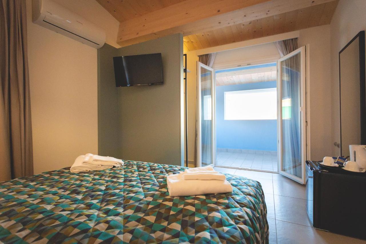 Via Siena 4 - Suites & Rooms 切齐纳的码头 外观 照片