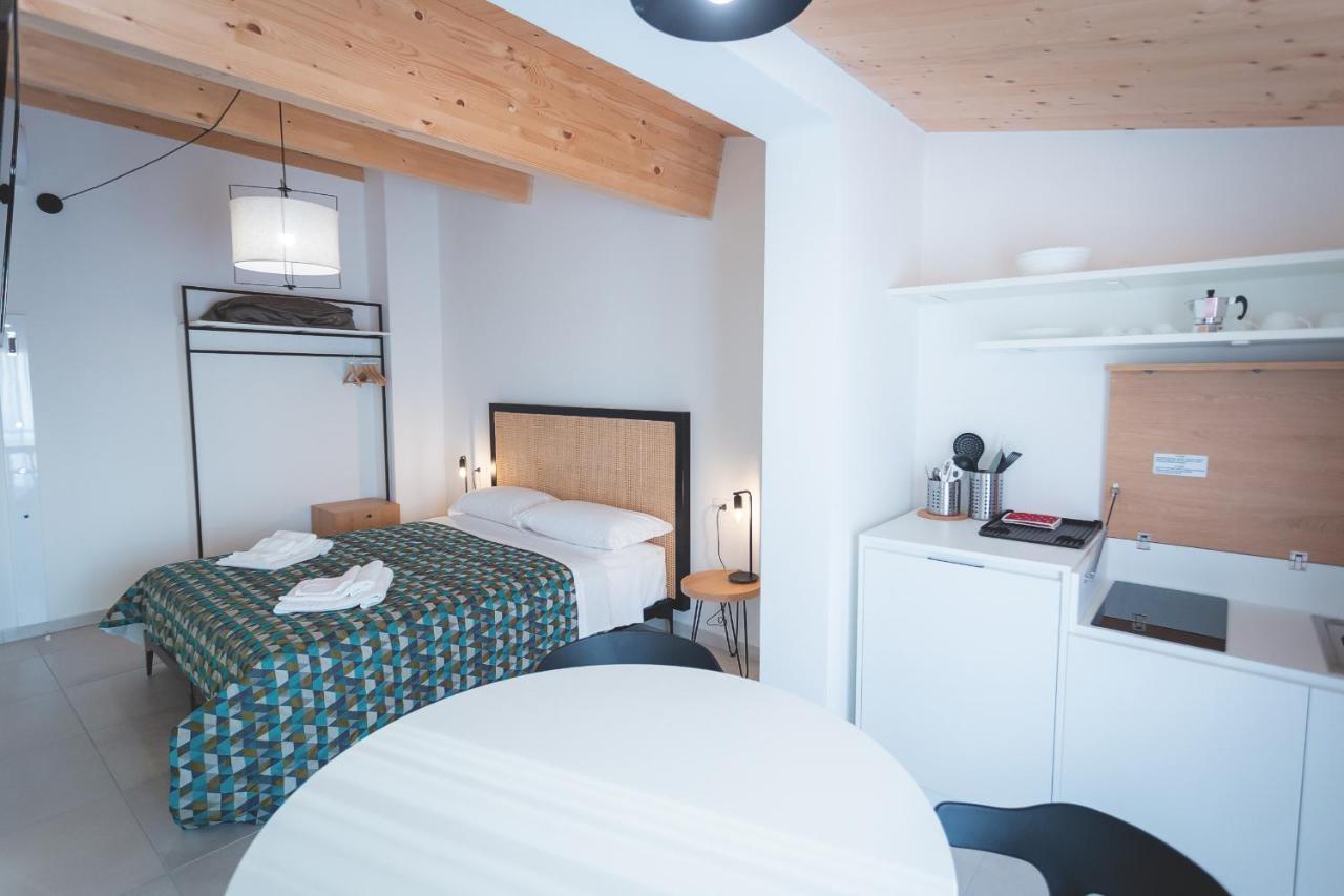 Via Siena 4 - Suites & Rooms 切齐纳的码头 外观 照片