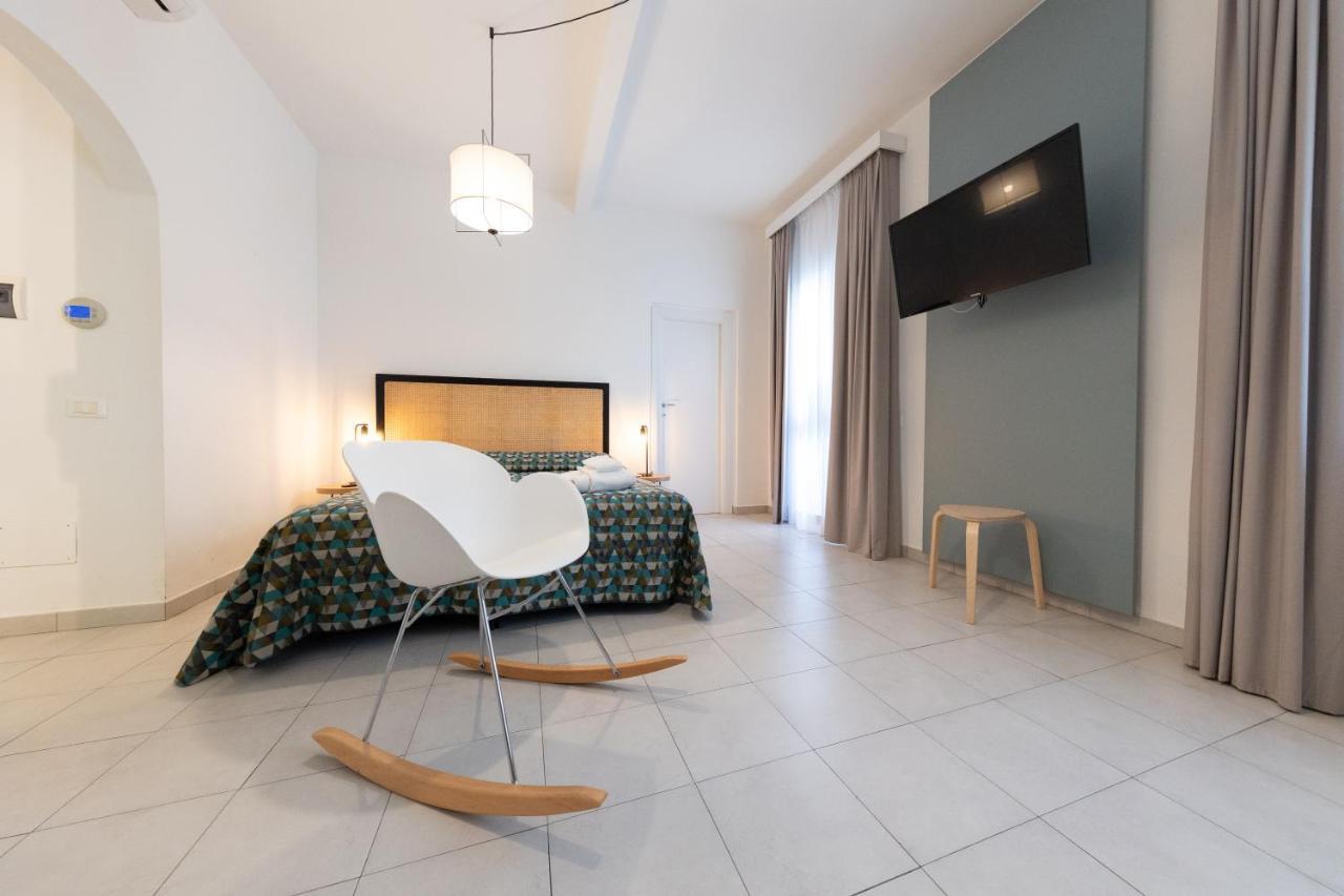 Via Siena 4 - Suites & Rooms 切齐纳的码头 外观 照片