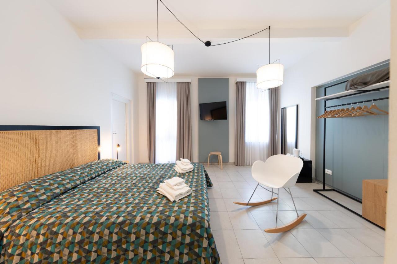 Via Siena 4 - Suites & Rooms 切齐纳的码头 外观 照片