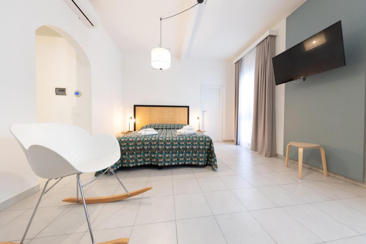 Via Siena 4 - Suites & Rooms 切齐纳的码头 外观 照片
