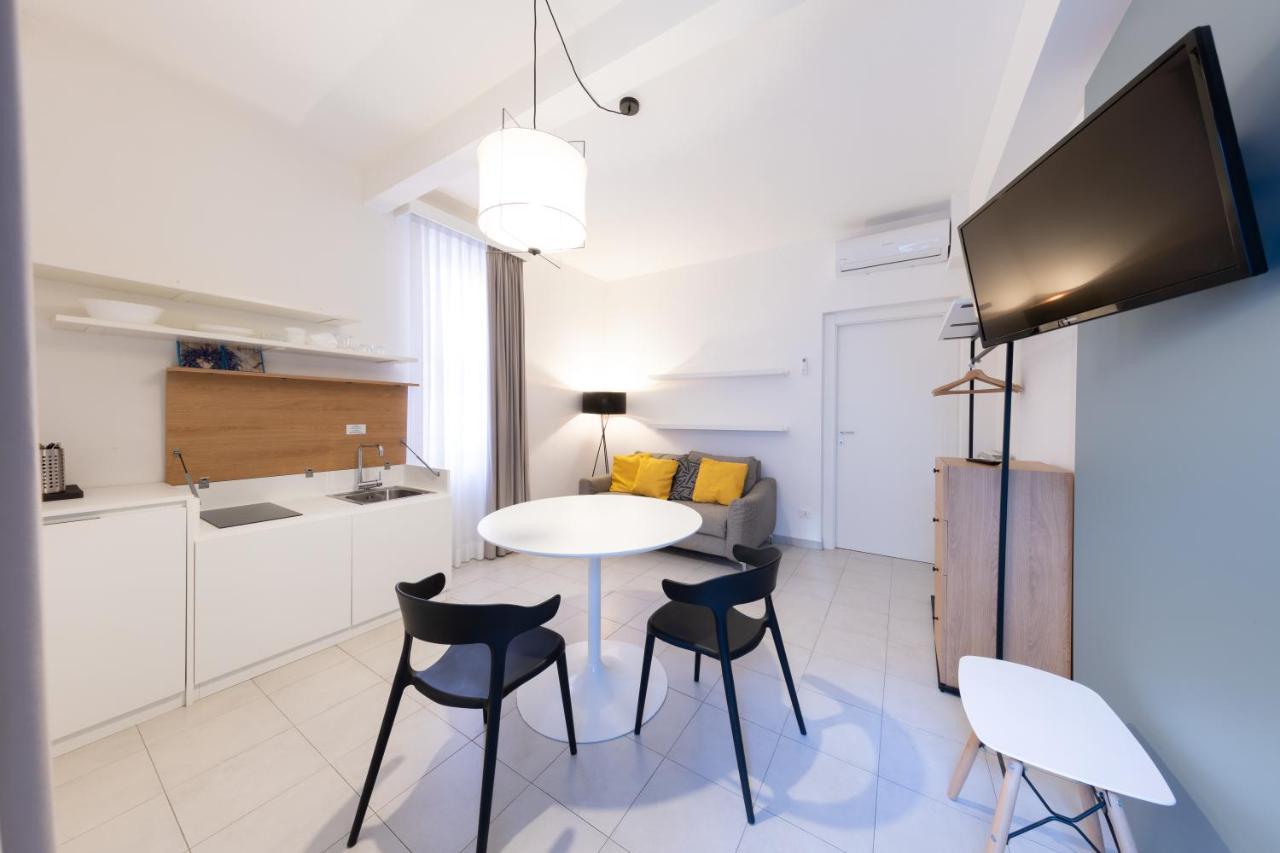 Via Siena 4 - Suites & Rooms 切齐纳的码头 外观 照片